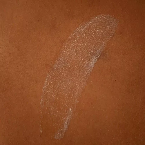 Haare und Haut schimmern, trockenes Öl