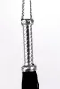 Flogger mit metallischem Ledergriff und Wildleder-Tails schwarz 18"