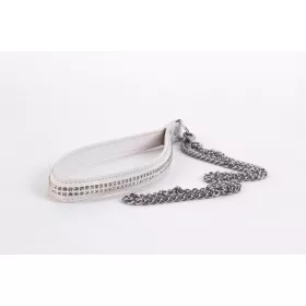   Lammleder-Griff mit 2 Reihen kleiner Strasssteine und weißer Metallkette