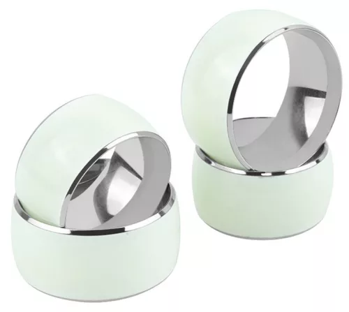 Fénylő bojtos gyűrű – elegáns és érzéki kiegészítő