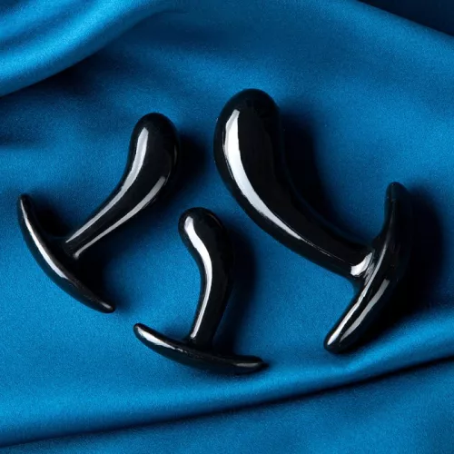 Három ívelt plug párna – 11 x 3,5 cm fekete